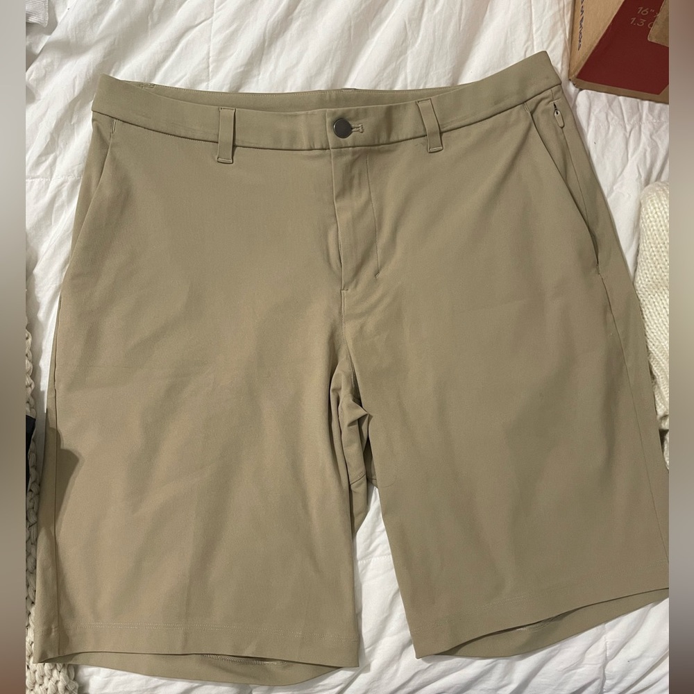 Men’s Lululemon shorts